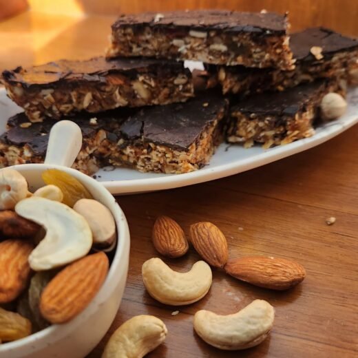 Protein bar with almond and nuts - Image 2